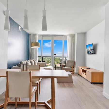 Modern One Bedroom Rental At Beach Walk Resort Miami 18Th Floor Hallandale Beach Eksteriør billede