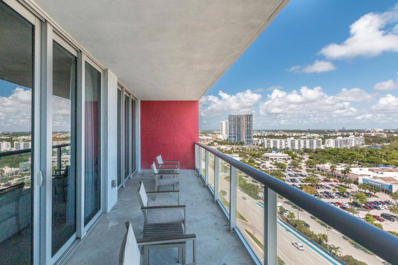 Modern One Bedroom Rental At Beach Walk Resort Miami 18Th Floor Hallandale Beach Eksteriør billede
