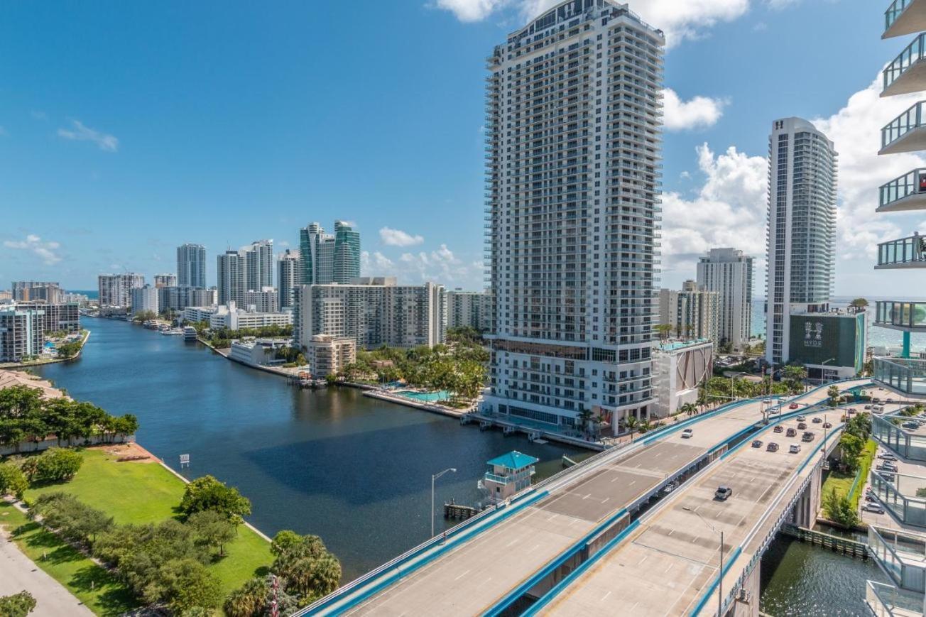 Modern One Bedroom Rental At Beach Walk Resort Miami 18Th Floor Hallandale Beach Eksteriør billede
